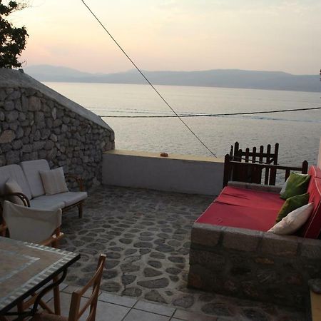 Villa Alkioni Stone House à Hydra  Extérieur photo