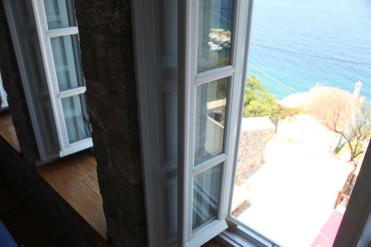 Villa Alkioni Stone House à Hydra  Extérieur photo