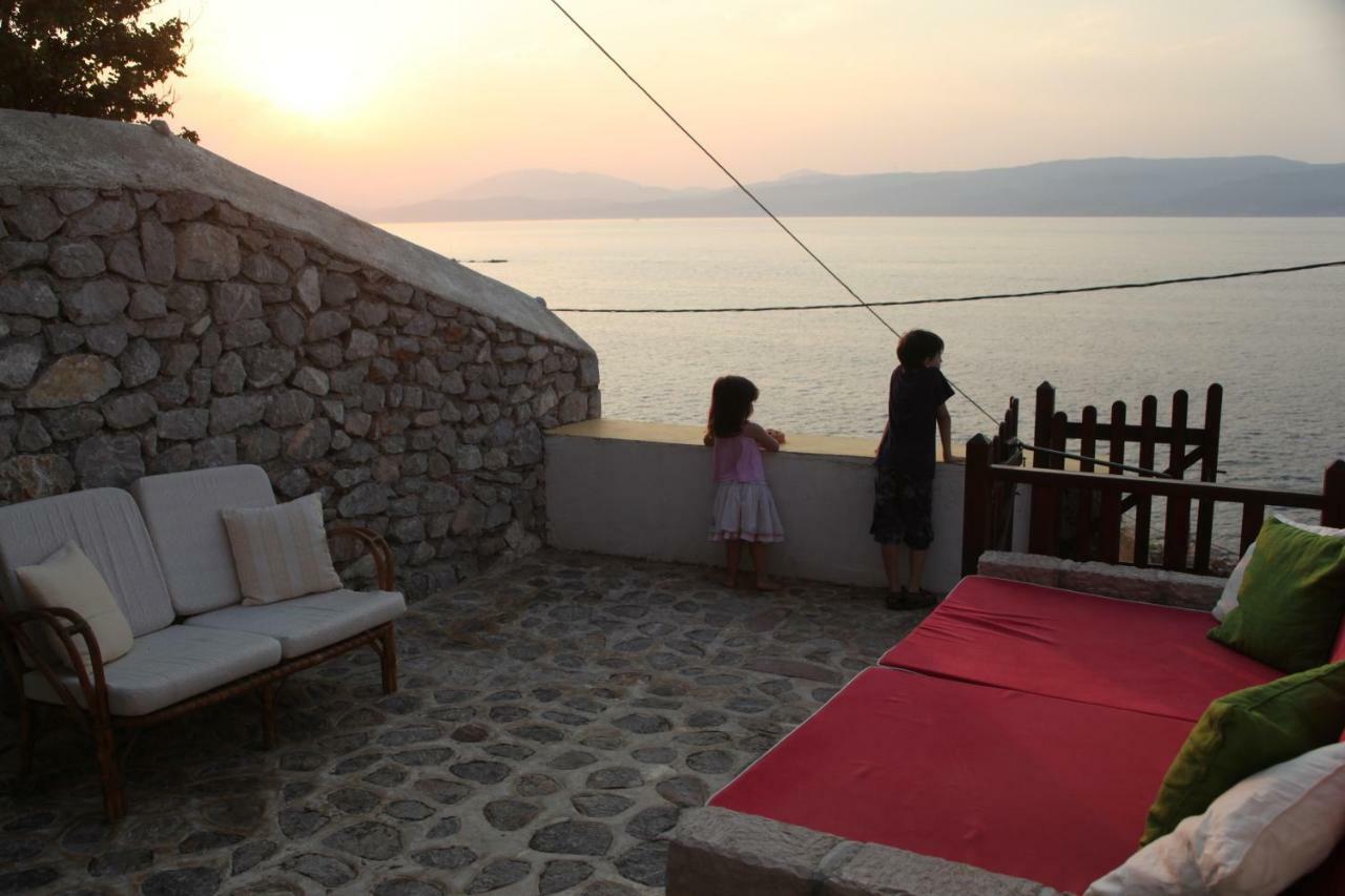 Villa Alkioni Stone House à Hydra  Extérieur photo