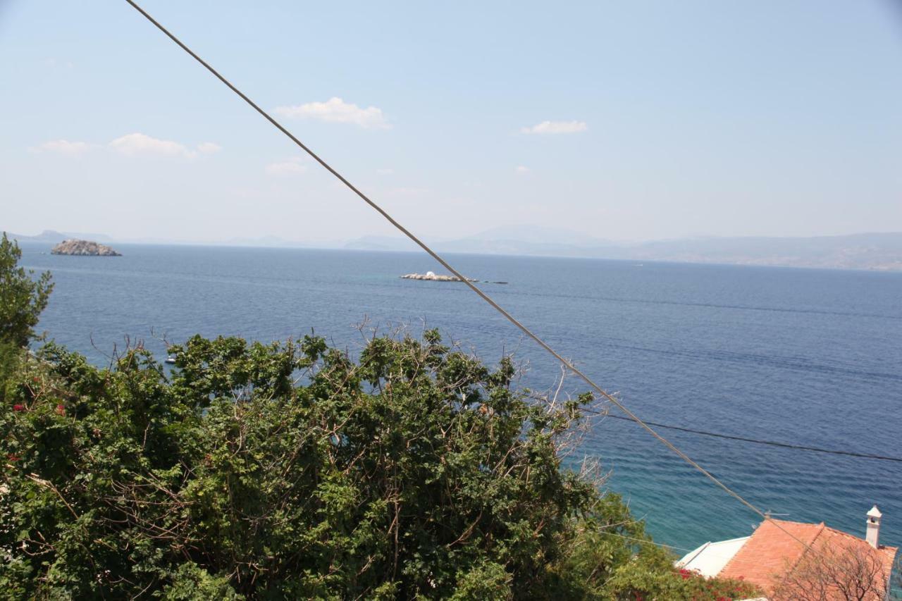 Villa Alkioni Stone House à Hydra  Extérieur photo