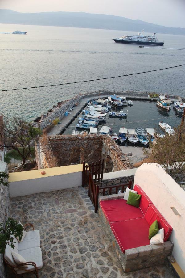 Villa Alkioni Stone House à Hydra  Extérieur photo